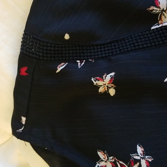 Apt 9 Women's blouse - Picture 7 of 8